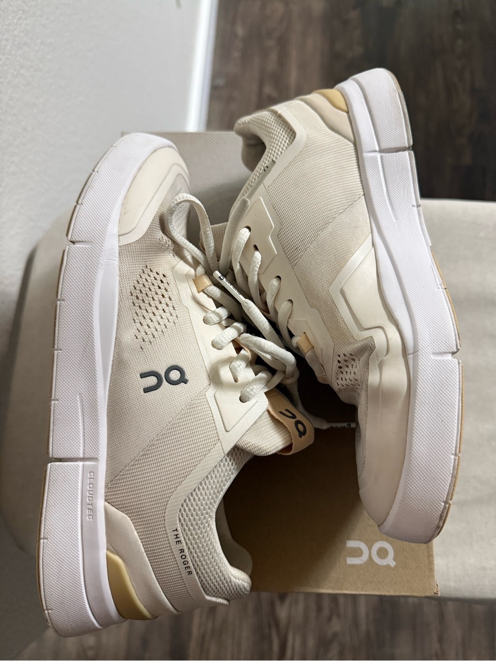 On The ROGER Spin Tennis Sneaker - Dew/Savannah - Picture 2 of 6